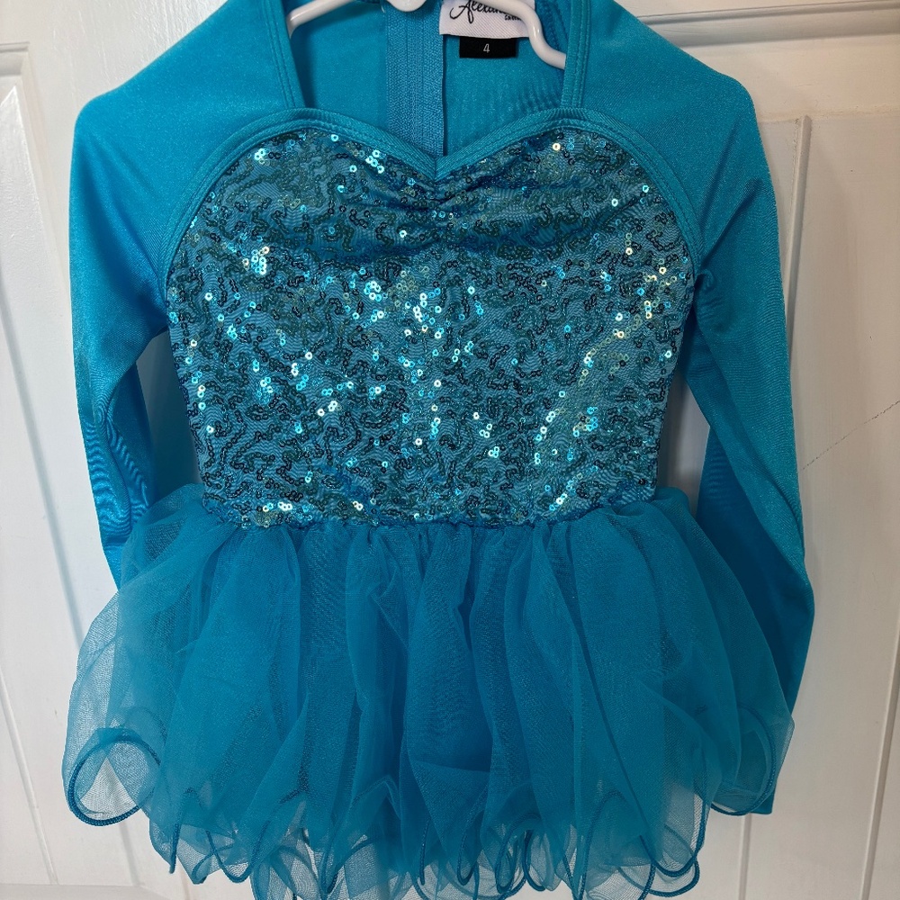 Turquoise long sleeved dance costume
